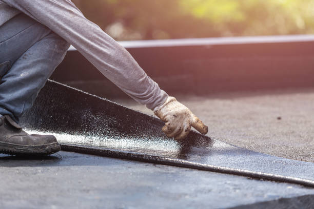 Professional Vapor Barrier Installation technician working in Williamsport, IN